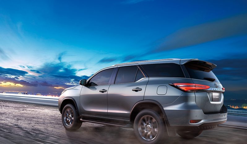 Toyota Fortuner GX2 4×2 204 full
