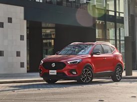 MG ZS STD 2025