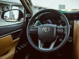 Toyota Fortuner GX2 4×2 204 full