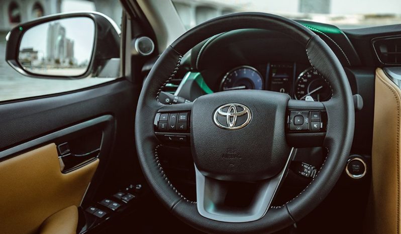 Toyota Fortuner GX2 4×2 204 full