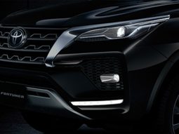 Toyota Fortuner GX2 4×2 204 full