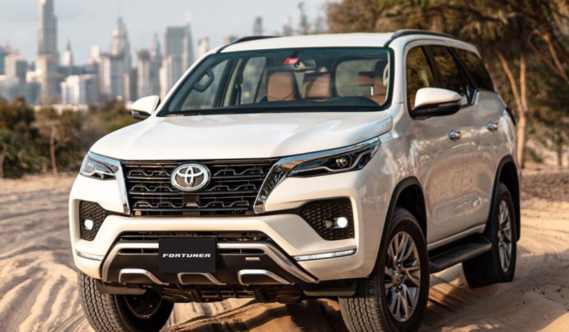 Toyota Fortuner GX2 4×2 204 full